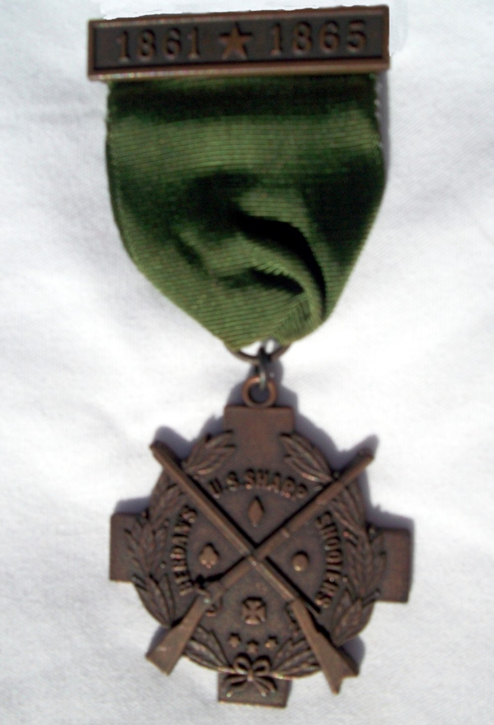 images/servicemedal.jpg